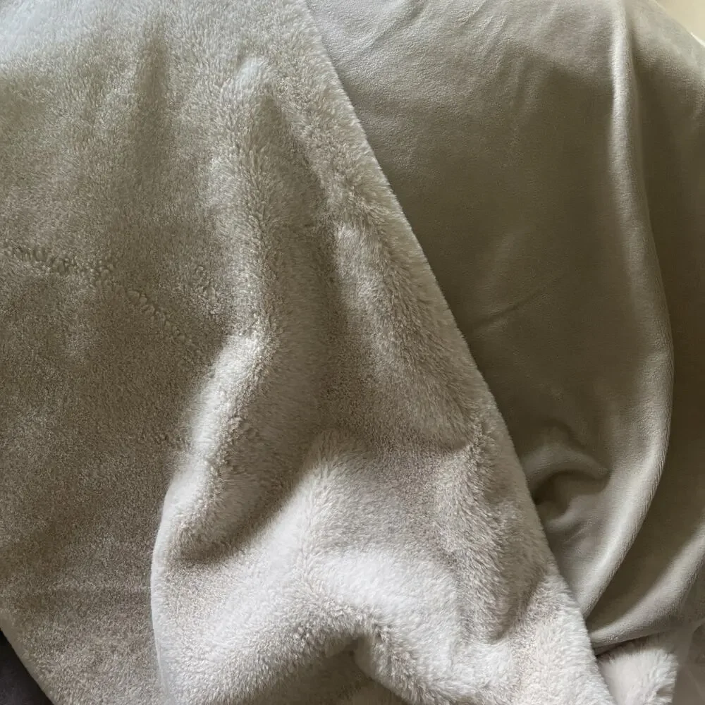 Faux Fur Throw Blanket 75x50 Ultra Soft Plush Warm Reversible Luxury Oeko Tex